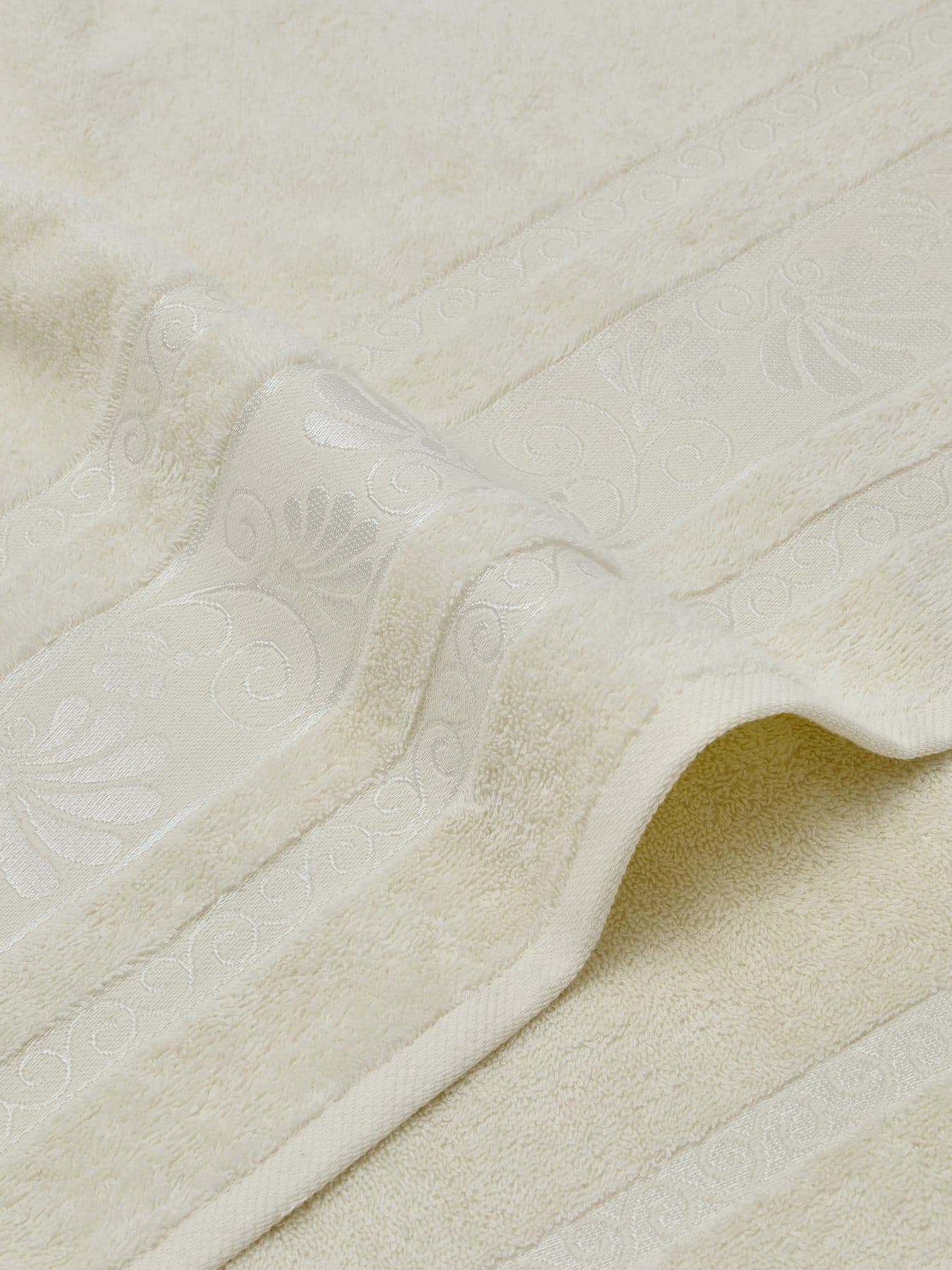 Полотенца - комплект 3, сложенные